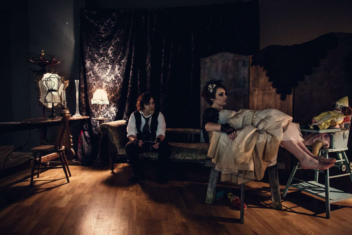 A Macabre Sweeney Todd Inspired Wedding Shoot: Amy & Paul · Rock n Roll ...