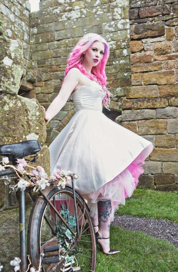 Colourful Alternative  Bridal  Shoot in a Castle  Rock n 