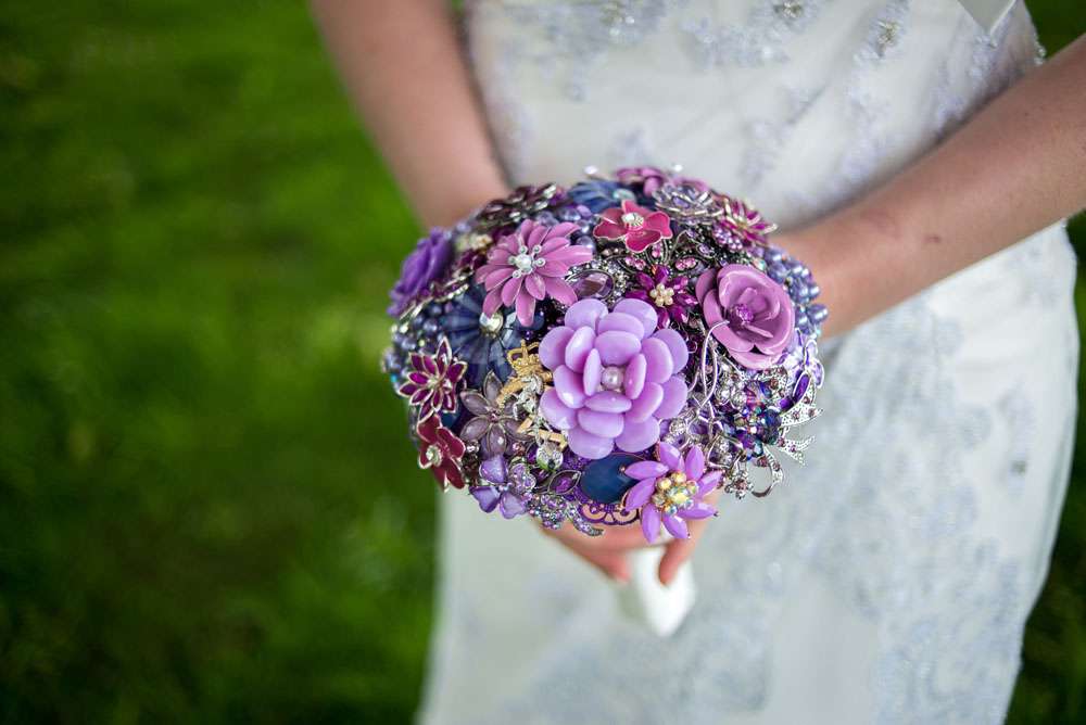 Alternative bouquets, button and brooch bouquets