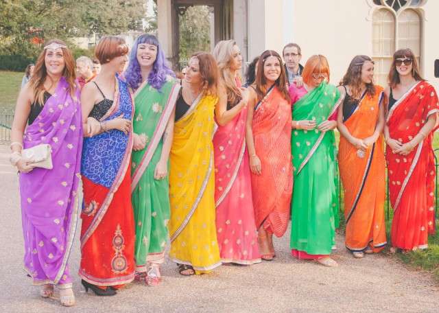[Imagen: Dont-Tell-The-Bride-Vibrant-Bollywood-We...40x456.jpg]