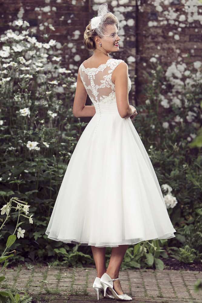 Win a 1950s Inspired Wedding Dress from True Bride! · Rock n Roll Bride