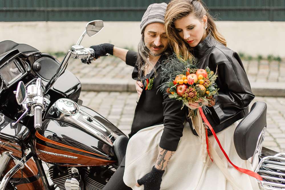 Rock n Roll Vow Renewal at Sacré-Cœur · Rock n Roll Bride