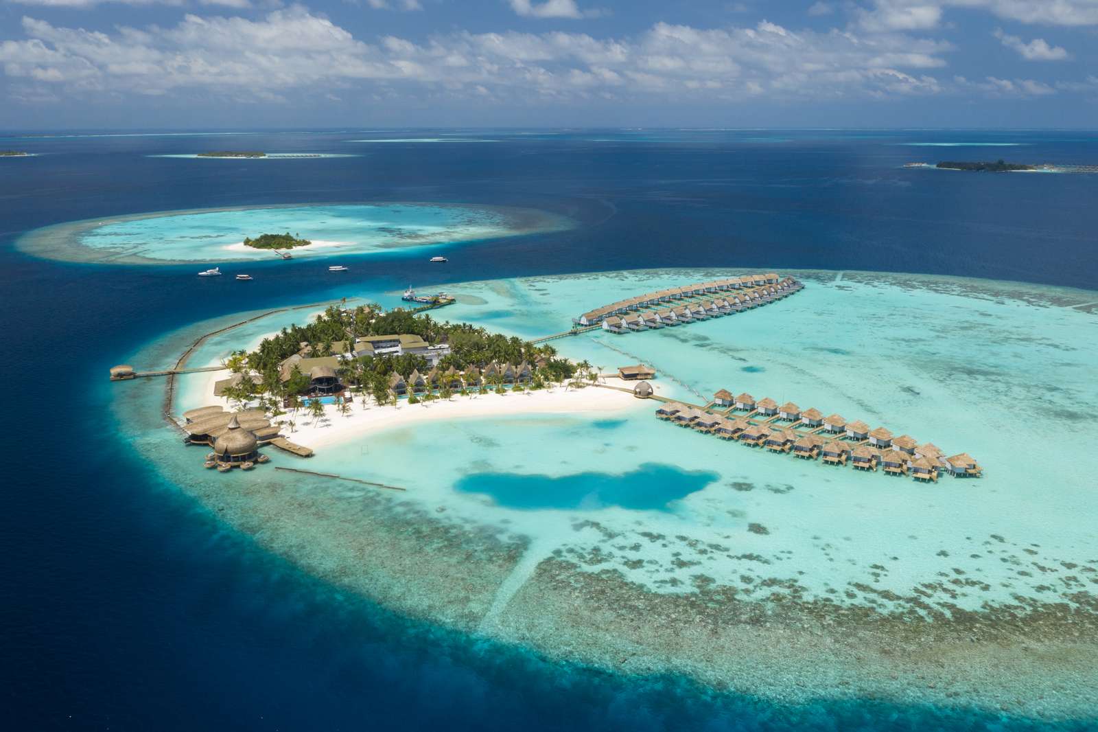 Honeymoon Travel Guide: Lti Maafushivaru, The Maldives · Rock n Roll Bride